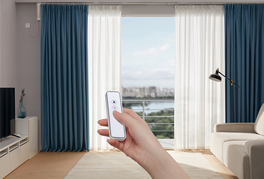 關鍵詞：智慧教室，智能窗簾控制，深圳市武智科技，教室智能環境;描述：深圳市武智科技智慧教室解決方案中的智能窗簾控制場景，體現教室環境的智能化調節。